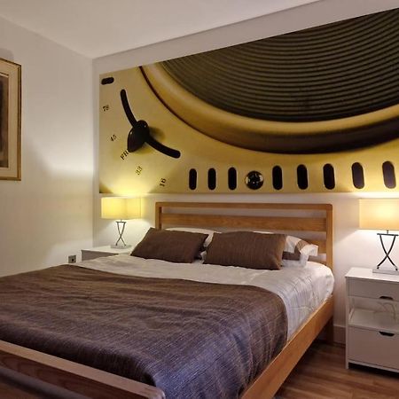 Lovely London On A Budget! Bagian luar foto